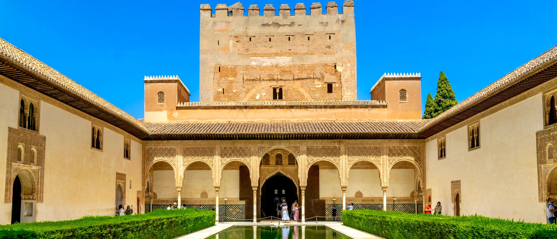 La cour des Myrtes de l'Alhambra à Grenade