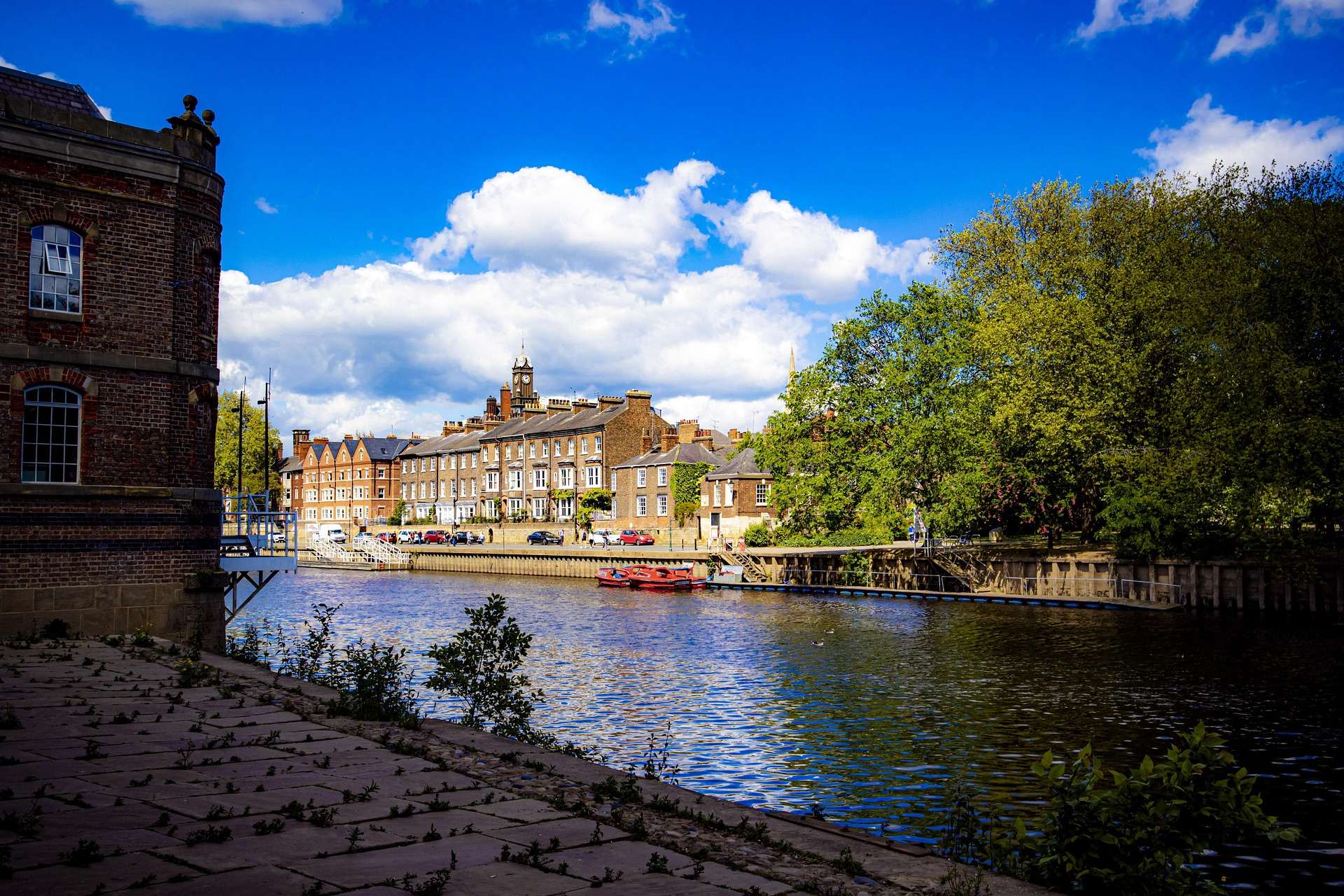 Les quais de l'Ouse et les maisons de brique du centre de York